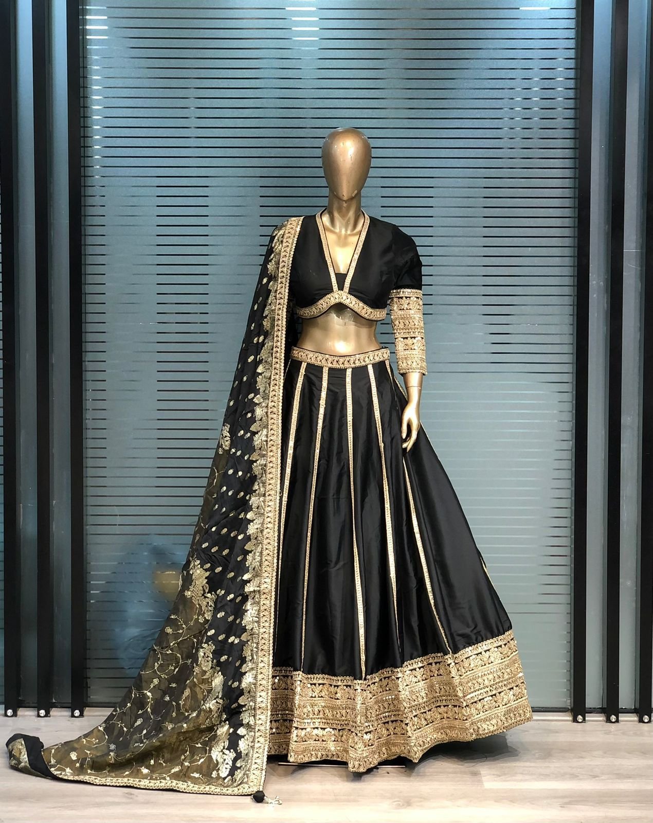 Pakistani contrast sharara